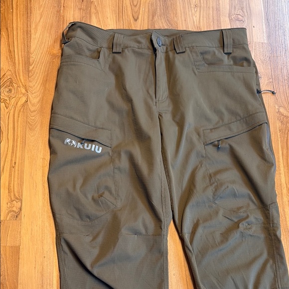 KUIU Tiburon Brown Hot Weather Pants - Picture 1 of 9